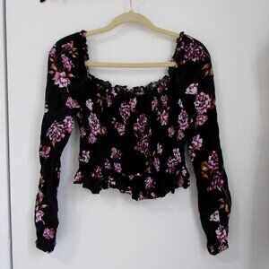 Wild Fable Floral Top || Smocked floral top